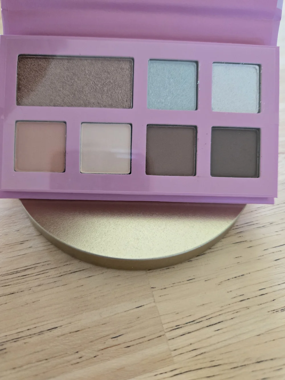 RealHer eyeshadow palette